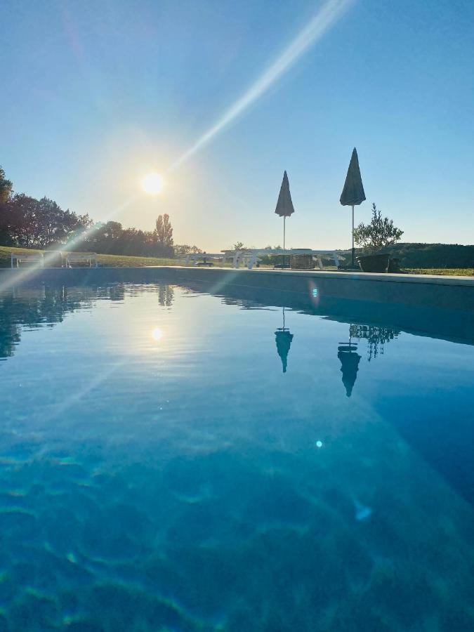 Domaine De Cazal - Gite 2 Pers Avec Piscine Au Coeur De 26 Hectares De Nature Preservee 圣西普里安 外观 照片